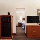 Days Inn by Wyndham Champaign/Urbana - Motels