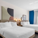Spark by Hilton Pearland - Hotels