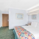 Microtel Inn & Suites by Wyndham Carolina Beach - Hotels