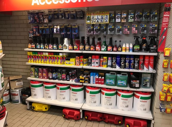 Mobil Moranbah Auto Service Centre - Moranbah, QLD