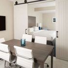 Hotel Renovo Des Moines Urbandale Tapestry by Hilton