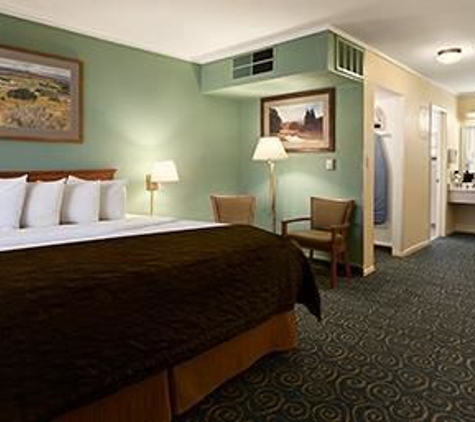 Days Inn & Suites by Wyndham Trinidad - Trinidad, CO