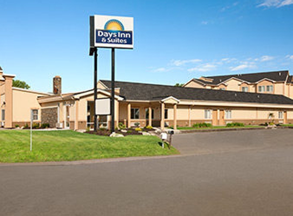 Quality Inn & Suites Glenmont - Albany South - Glenmont, NY