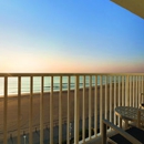 Surfbreak Oceanfront Hotel