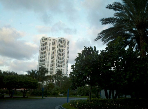 Mystic Pointe Tower 500 - Aventura, FL