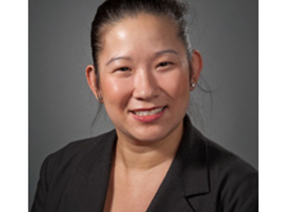 Dr. Ruee Huang, MD - Smithtown, NY