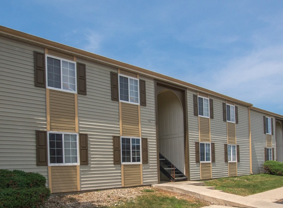 Pickwick Farms Apartments - Indianapolis, IN