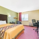 Super 8 by Wyndham Moriarty - Motels