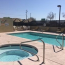 Days Inn by Wyndham Phoenix North - Motels