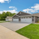 Redwood Fairborn Beaver Valley Road - Apartments