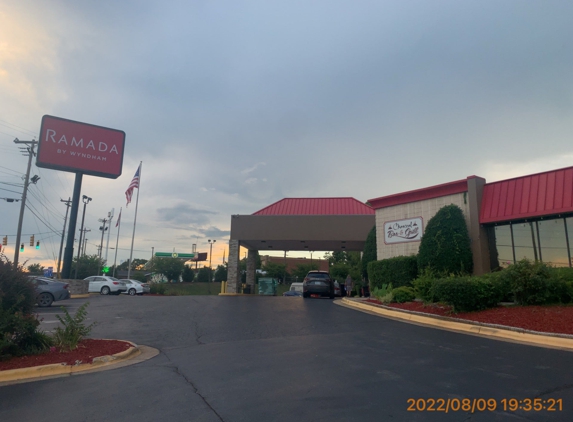 Ramada Hotel Statesville-I-77 Exit 49a - Statesville, NC