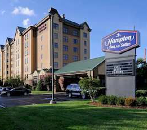 Hampton Inn & Suites Nashville-Vanderbilt-Elliston Place - Nashville, TN