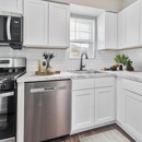 Fox Pointe Apartment Homes - Apartments