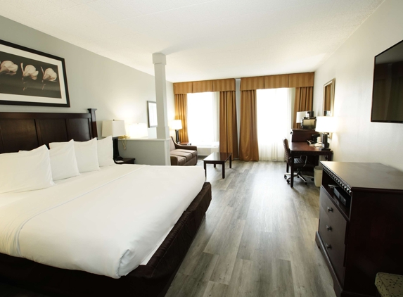 Best Western Paramus Hotel & Suites - Paramus, NJ