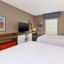 Hampton Inn & Suites Wells - Hotels