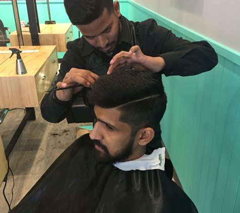 Neeri's Cleopatra Hair & Beauty - Taylors Lakes, VIC. Men's Haircuts