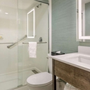 Best Western Plus New Englander - Hotels