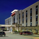 Hampton Inn Emerson LakePoint - Hotels
