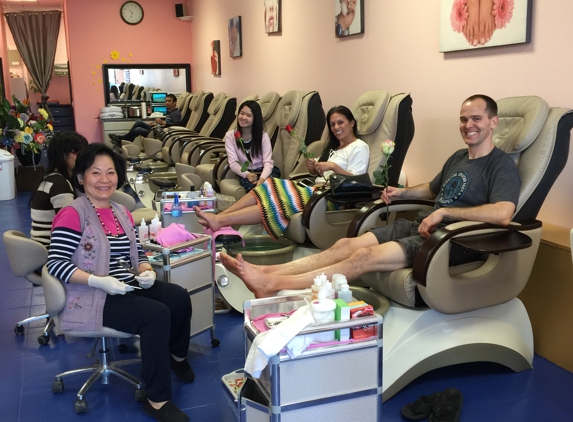 Pink n White Nail & Spa - Las Vegas, NV