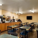 Super 8 by Wyndham Kennewick - Motels