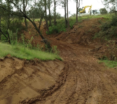 Shane Cameron Excavator Hire - Westbrook, NSW
