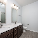 Pullman Pointe Apartments - Apartments