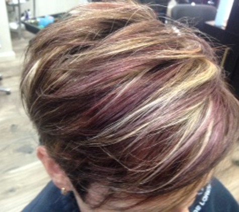 Split Ends Hair Designs - Avoca, QLD