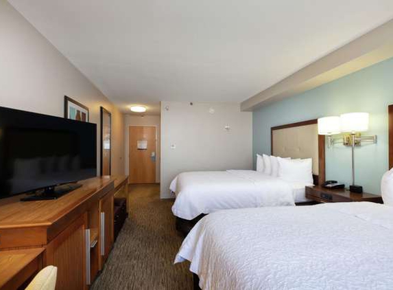 Hampton Inn & Suites Austin-Airport - Austin, TX