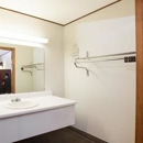 Days Inn by Wyndham Clinton - Hotels